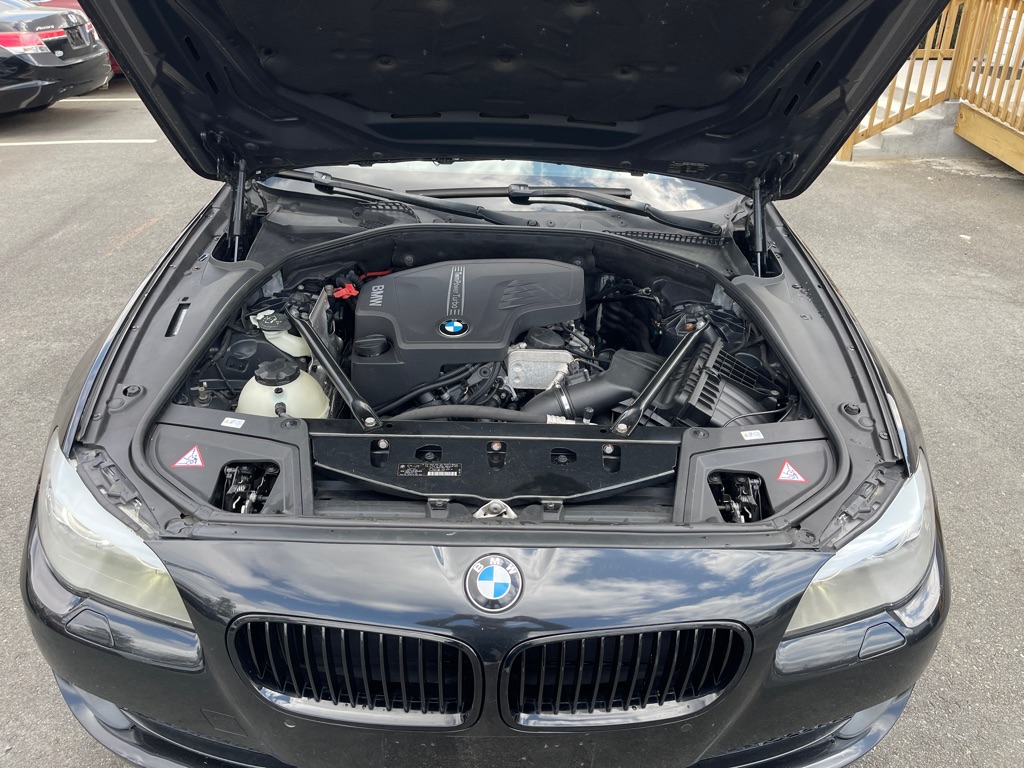 Photo 26 of this BMW 528