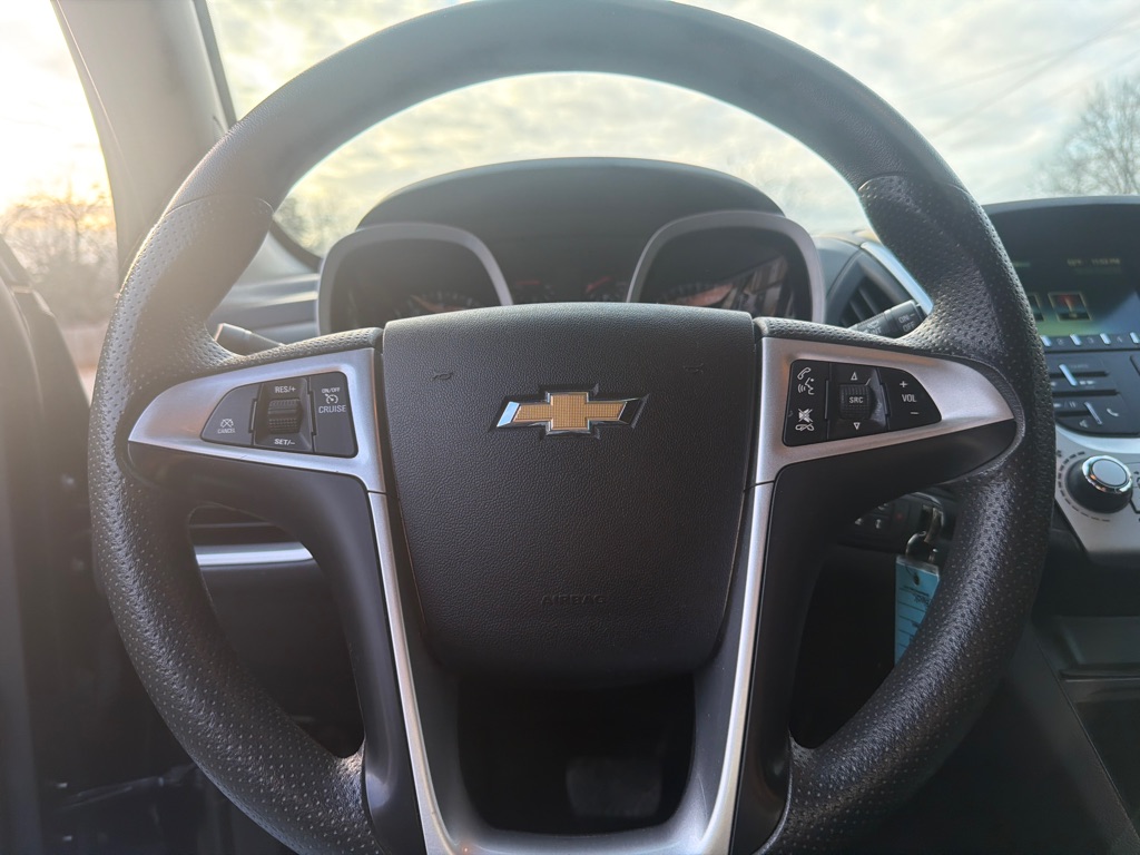 Photo 22 of this CHEVROLET EQUINOX