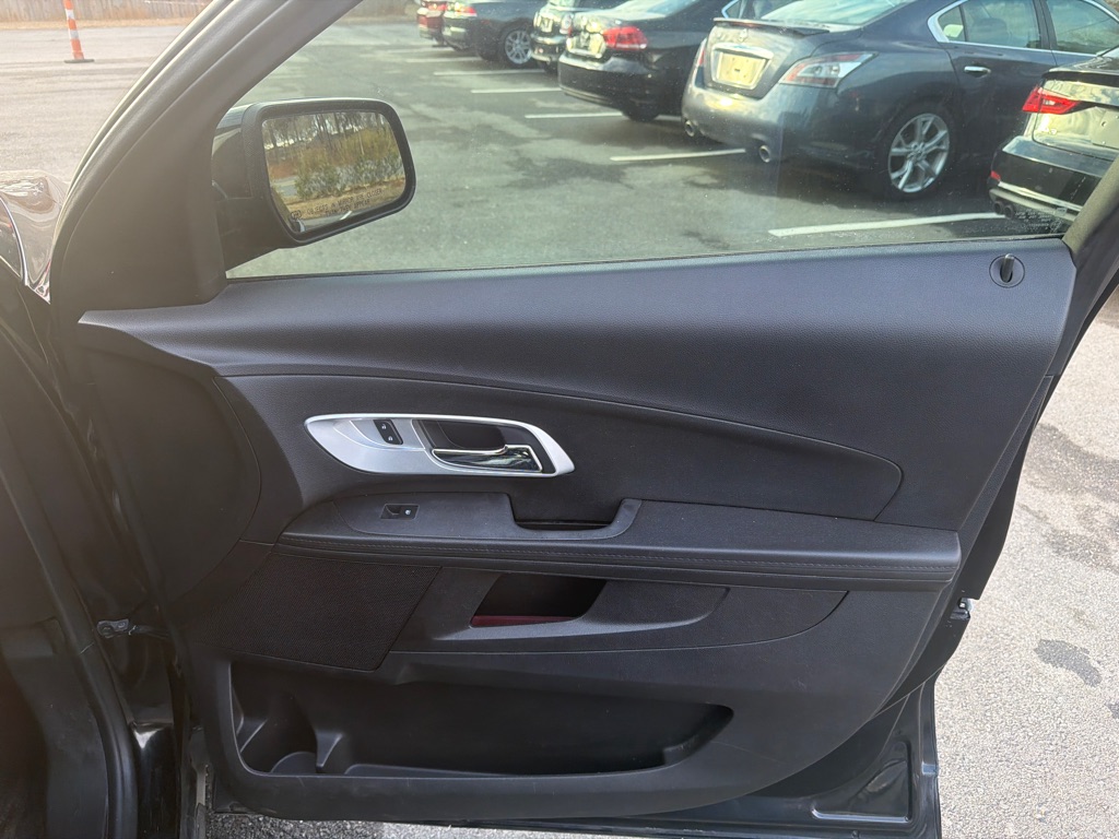 Photo 16 of this CHEVROLET EQUINOX