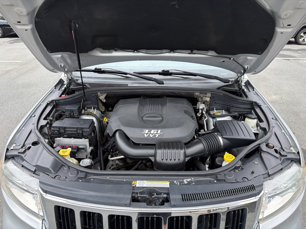 Photo 25 of this JEEP GRAND CHEROKEE