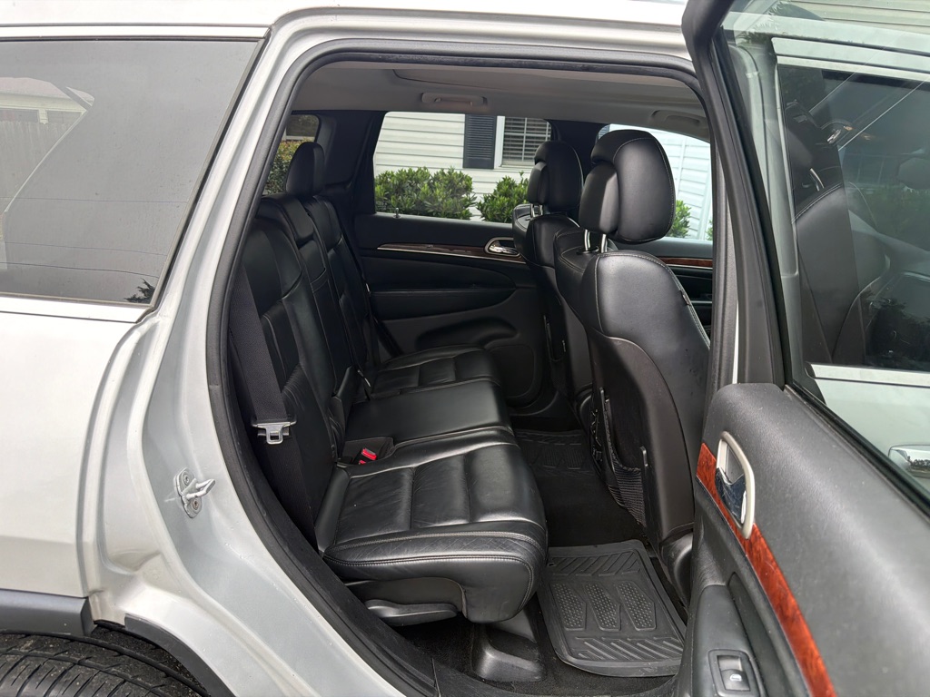 Photo 12 of this JEEP GRAND CHEROKEE