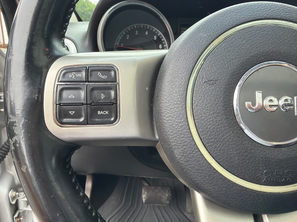 Photo 22 of this JEEP GRAND CHEROKEE
