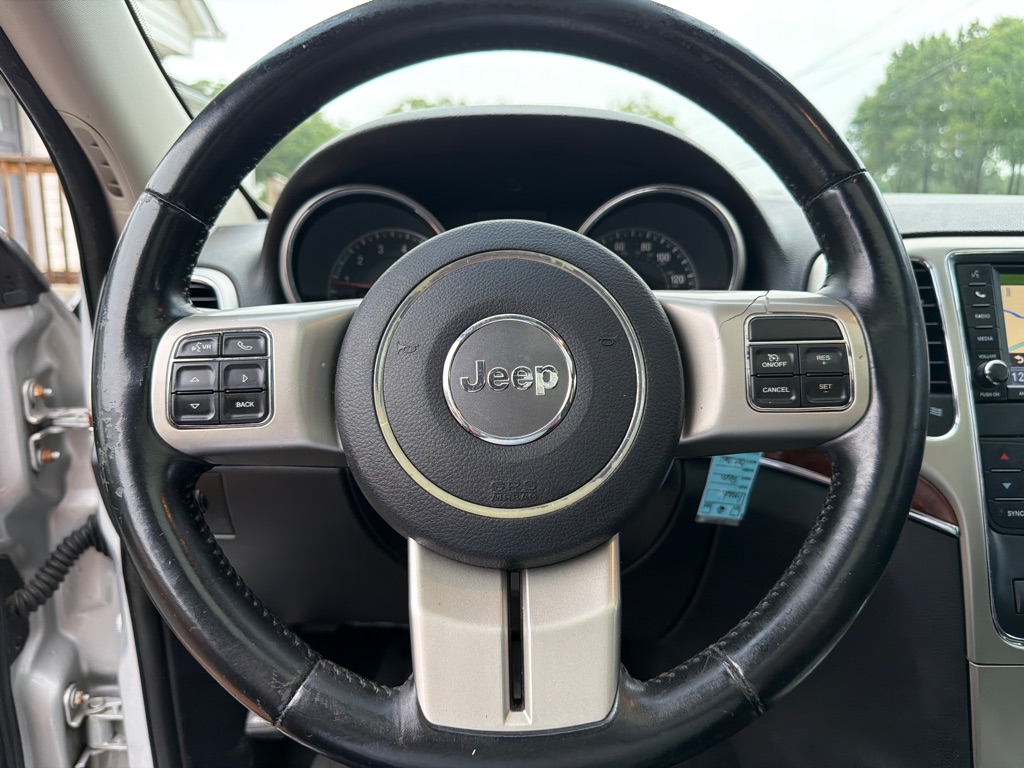 Photo 21 of this JEEP GRAND CHEROKEE