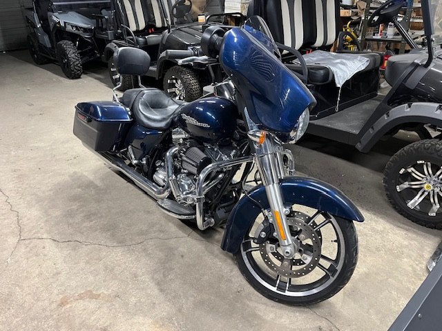 2014 HARLEY DAVIDSON FLHX MC for sale at Zombie Johns