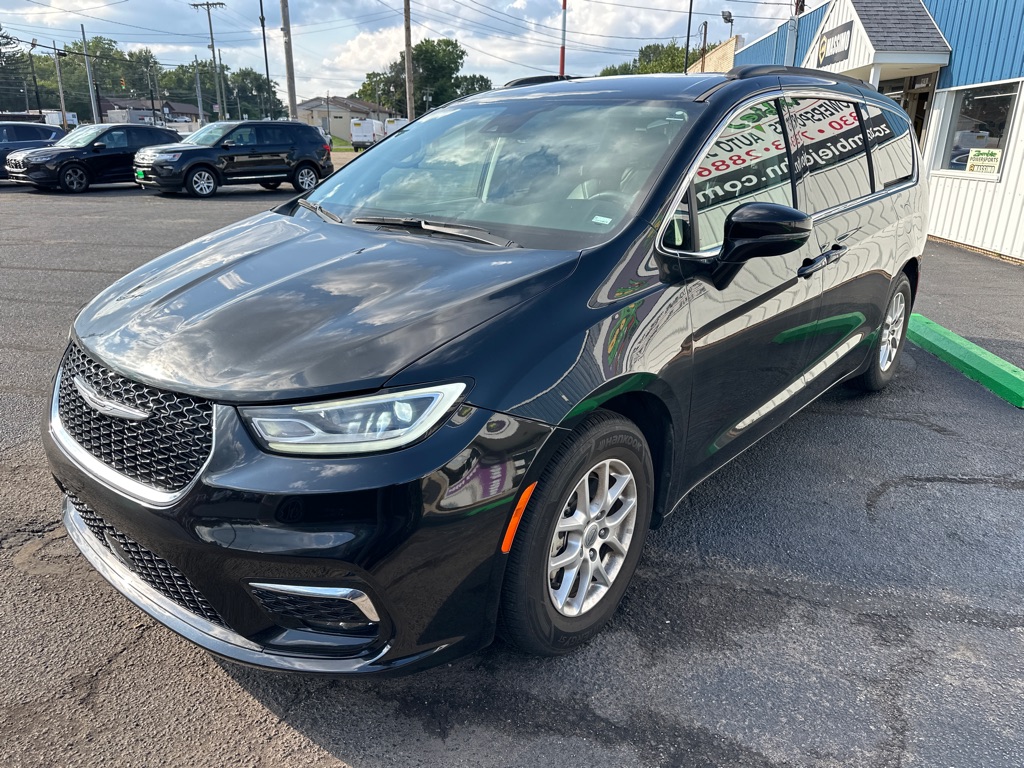 2022 CHRYSLER PACIFICA TOURING L - Image 3