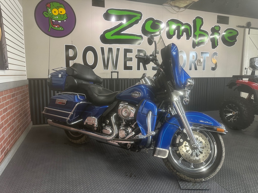 2009 HARLEY DAVIDSON ULTRA MOTORCYCLE for sale at Zombie Johns