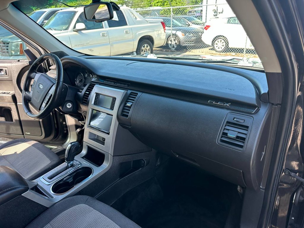 Photo 33 of this FORD FLEX