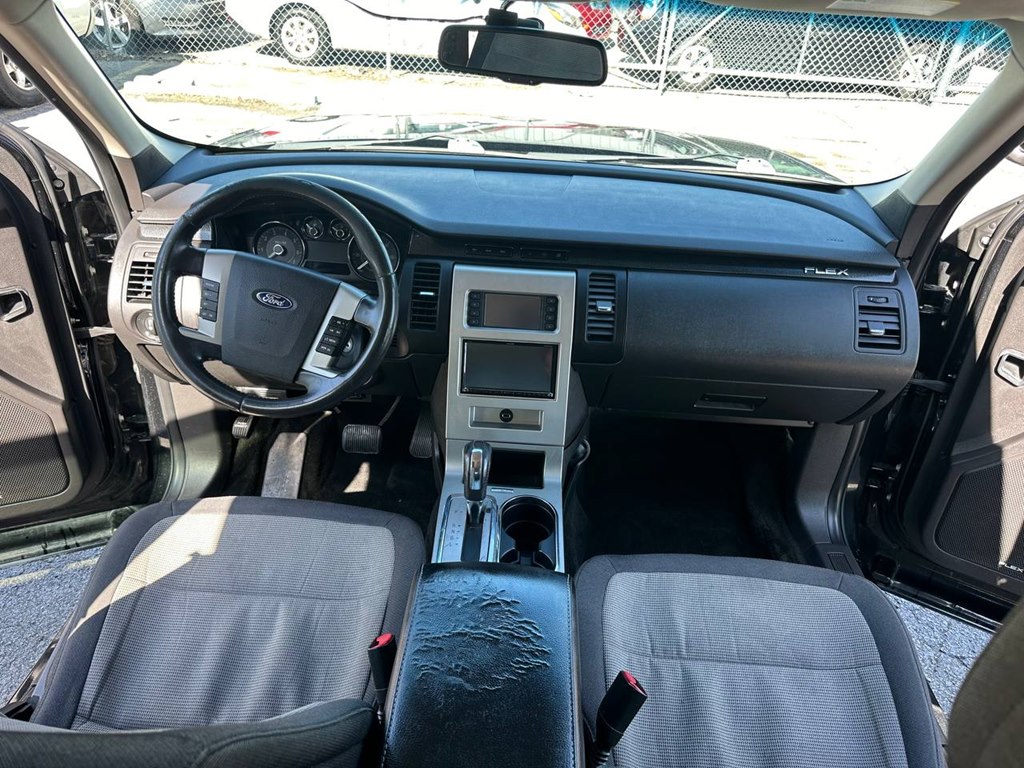 Photo 32 of this FORD FLEX