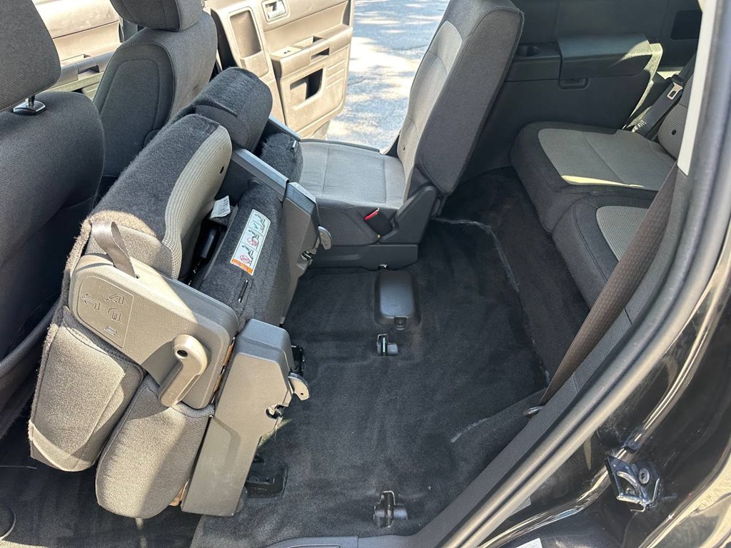 Photo 22 of this FORD FLEX