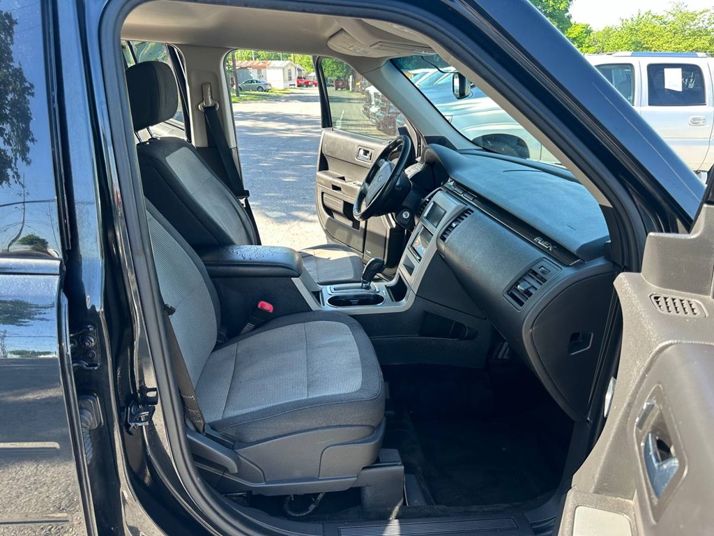 Photo 31 of this FORD FLEX
