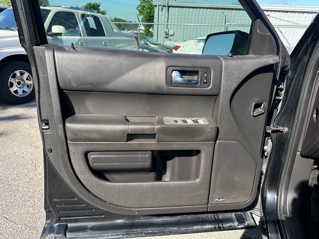 Photo 17 of this FORD FLEX
