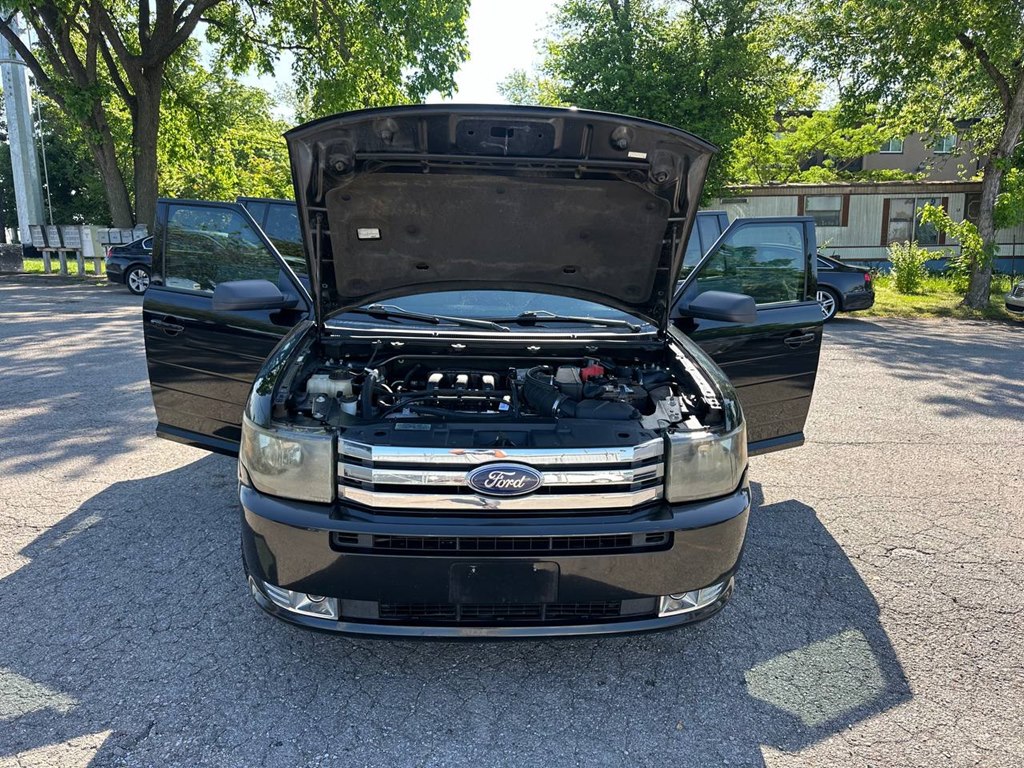 Photo 10 of this FORD FLEX