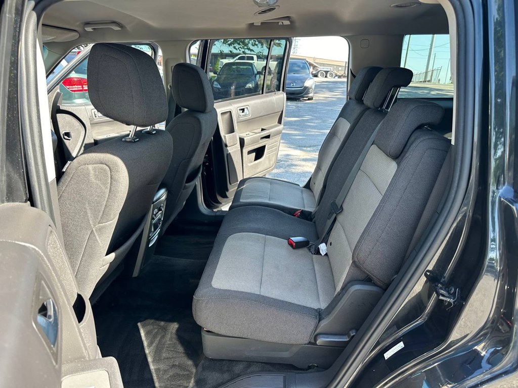 Photo 19 of this FORD FLEX