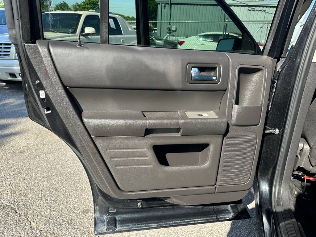 Photo 24 of this FORD FLEX