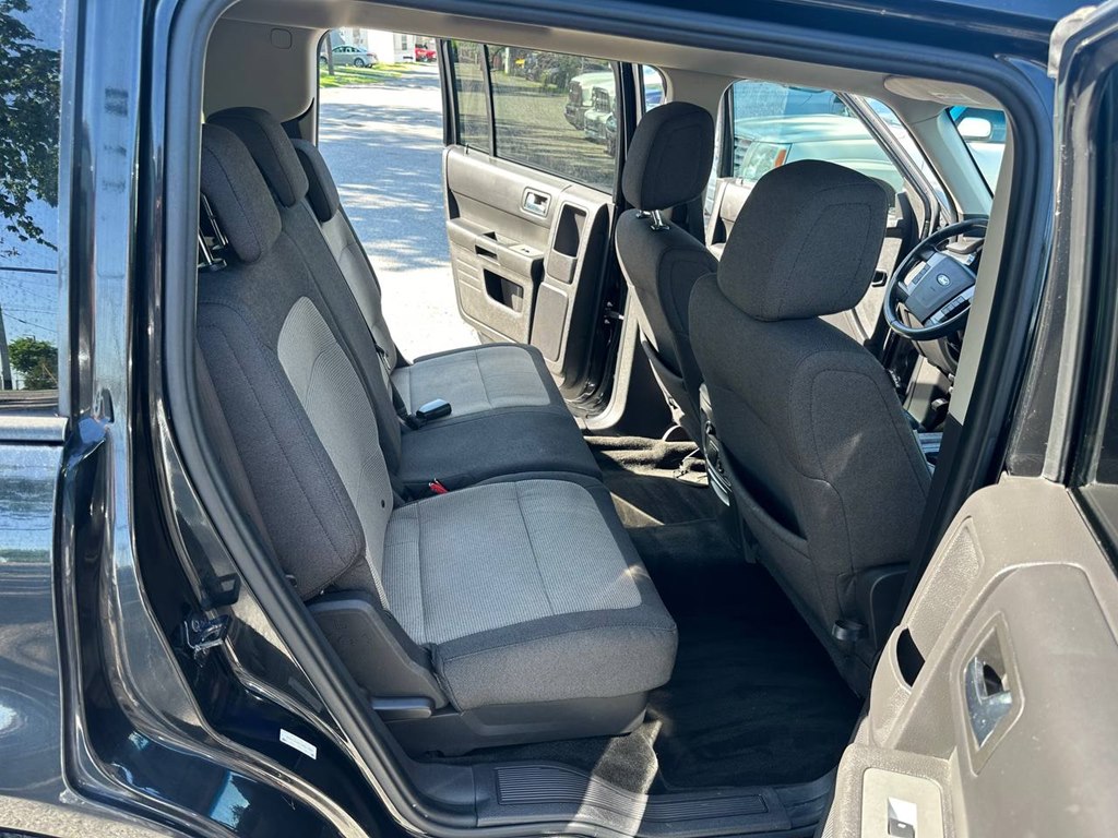 Photo 25 of this FORD FLEX