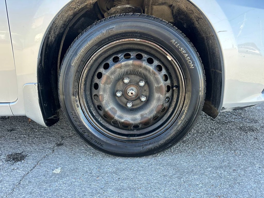 Photo 25 of this NISSAN SENTRA
