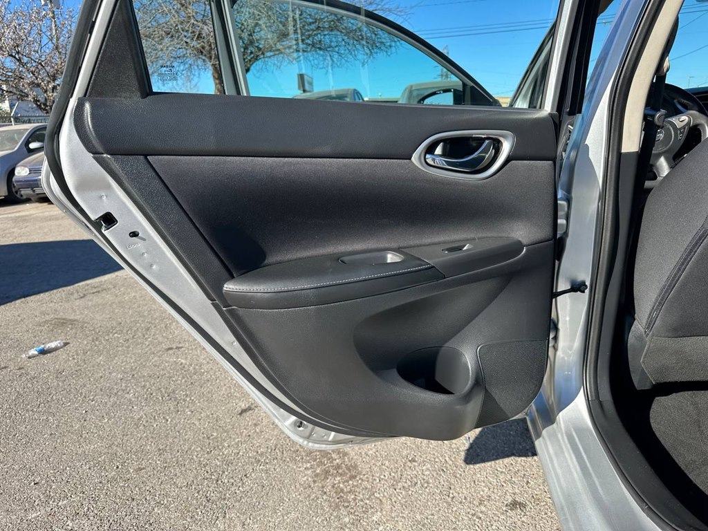 Photo 16 of this NISSAN SENTRA