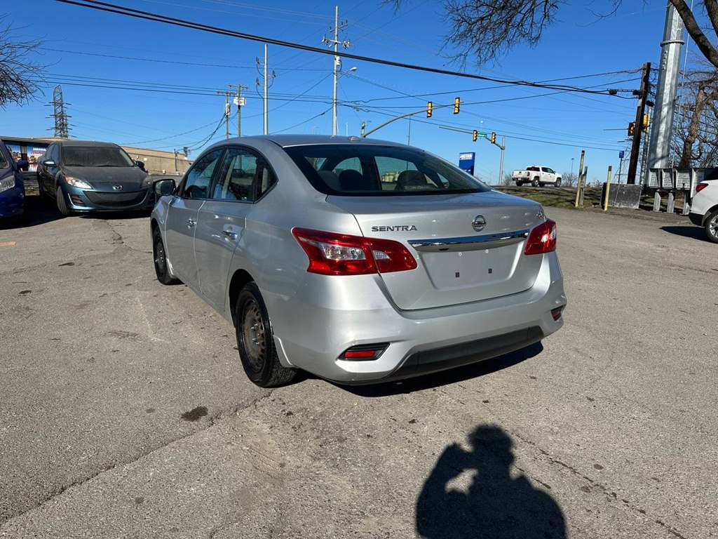 Photo 8 of this NISSAN SENTRA