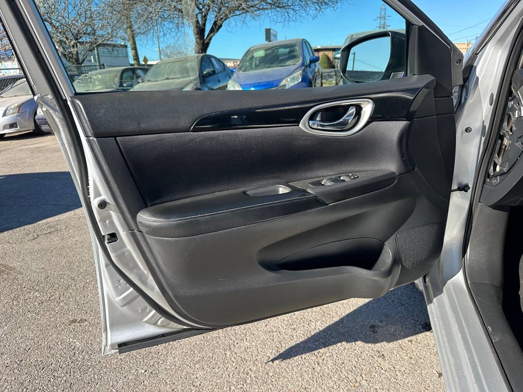 Photo 15 of this NISSAN SENTRA