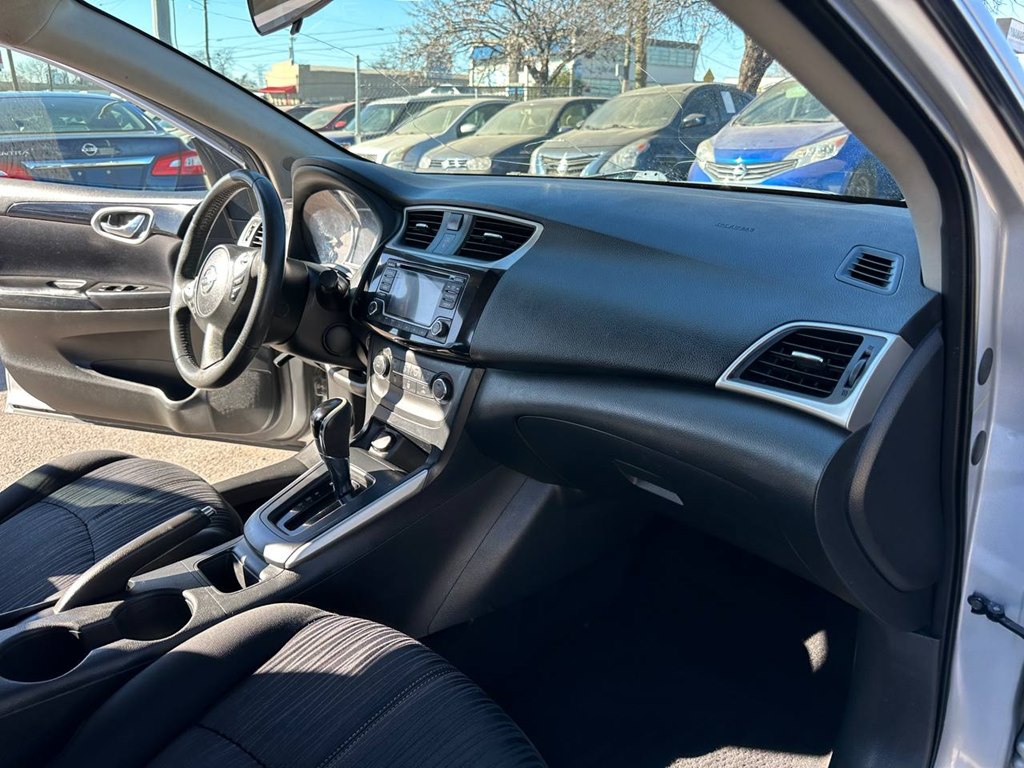 Photo 21 of this NISSAN SENTRA