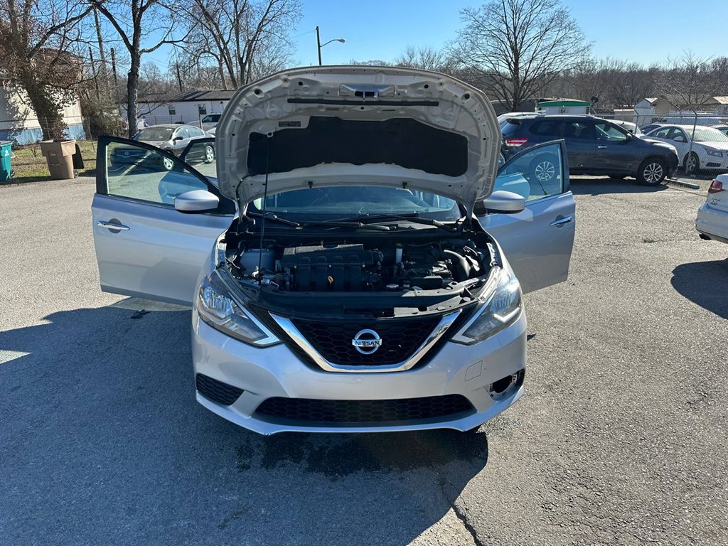 Photo 9 of this NISSAN SENTRA