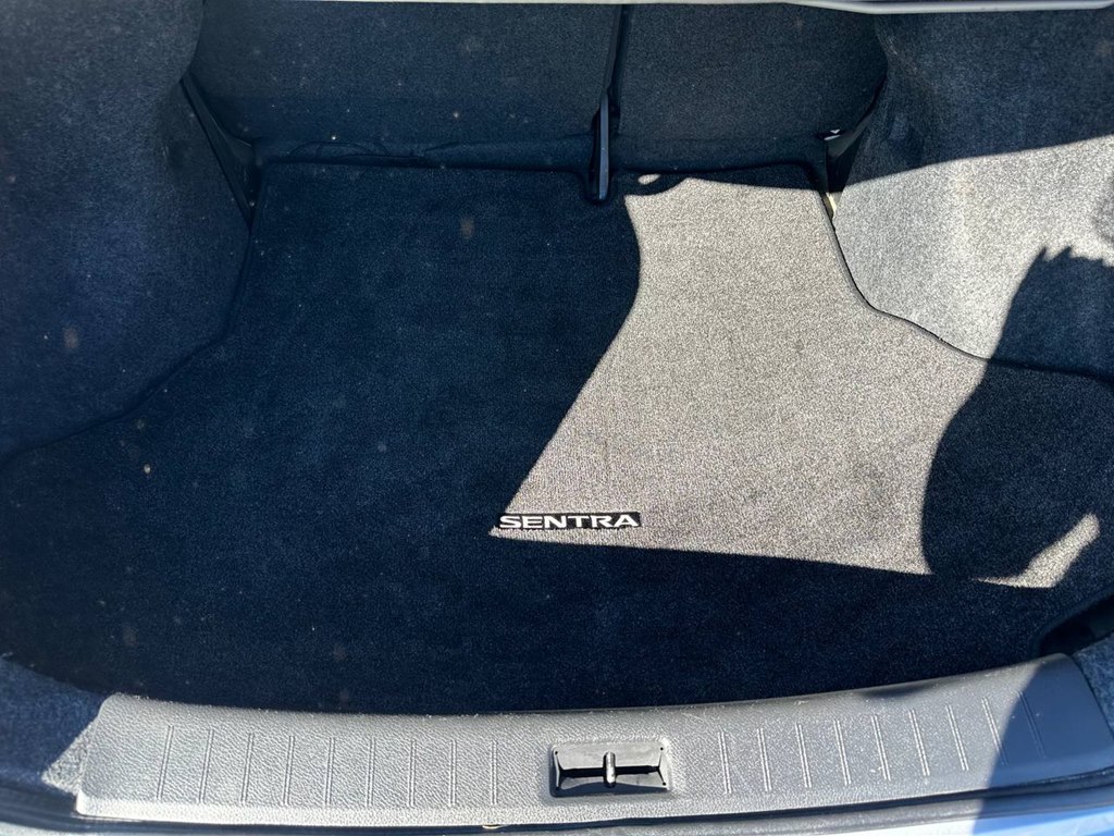 Photo 11 of this NISSAN SENTRA