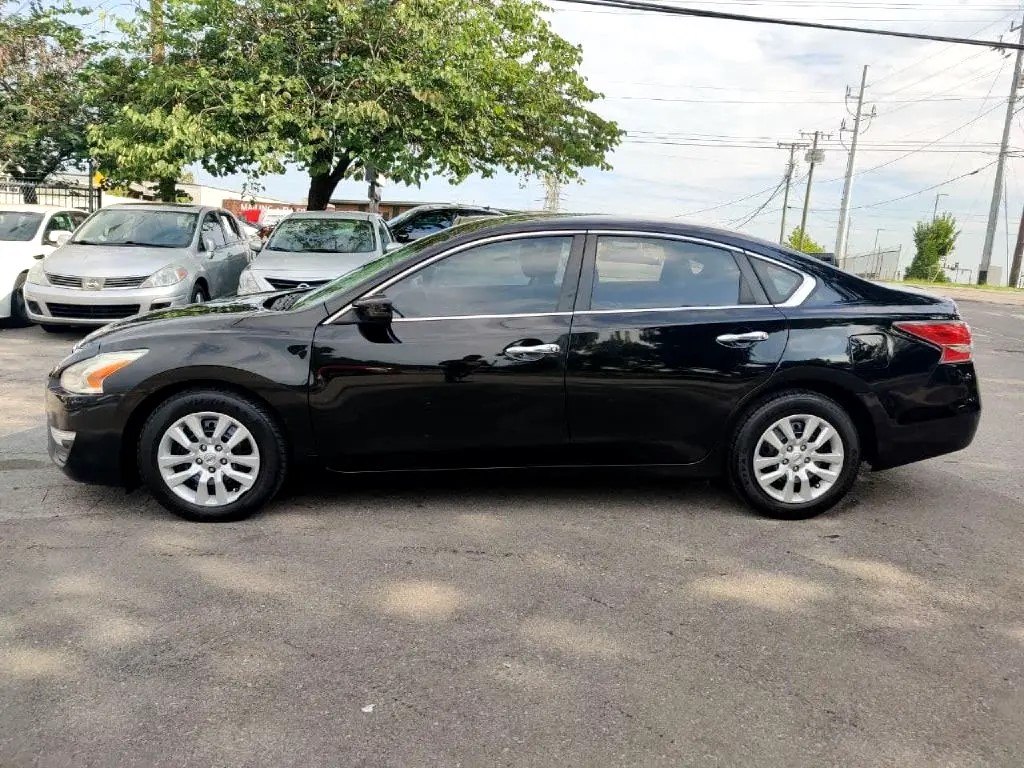 Photo 2 of this NISSAN ALTIMA