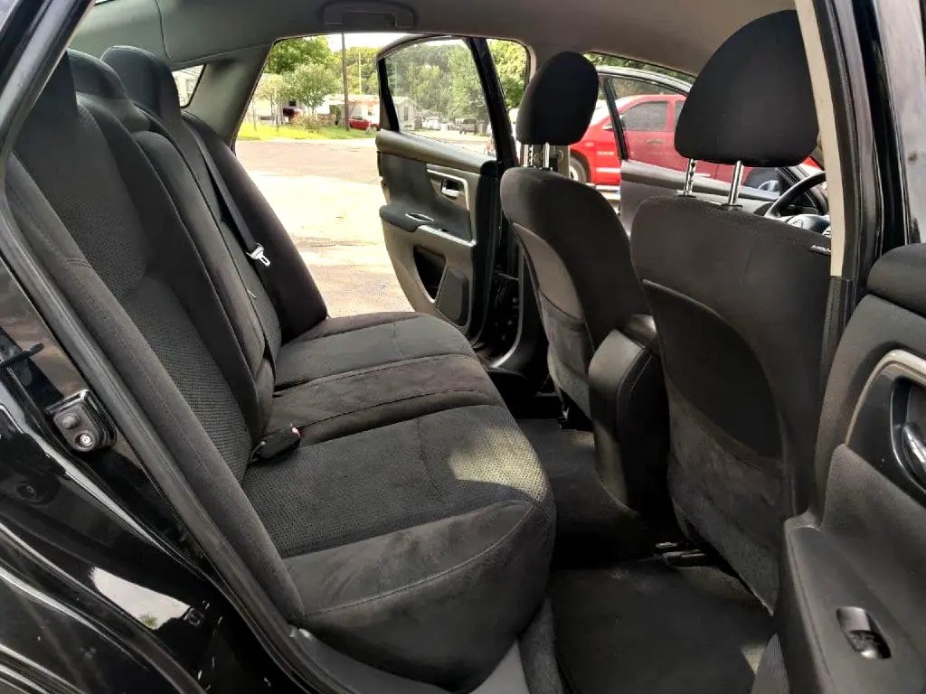 Photo 15 of this NISSAN ALTIMA