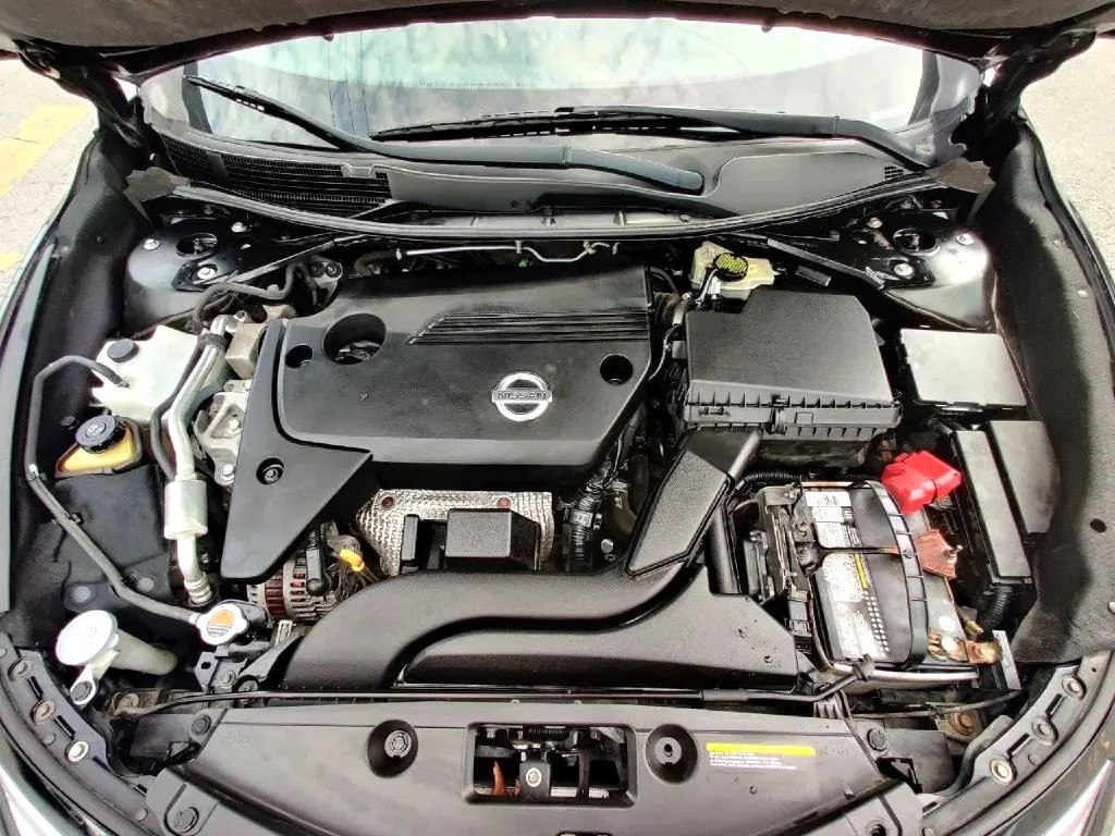 Photo 23 of this NISSAN ALTIMA