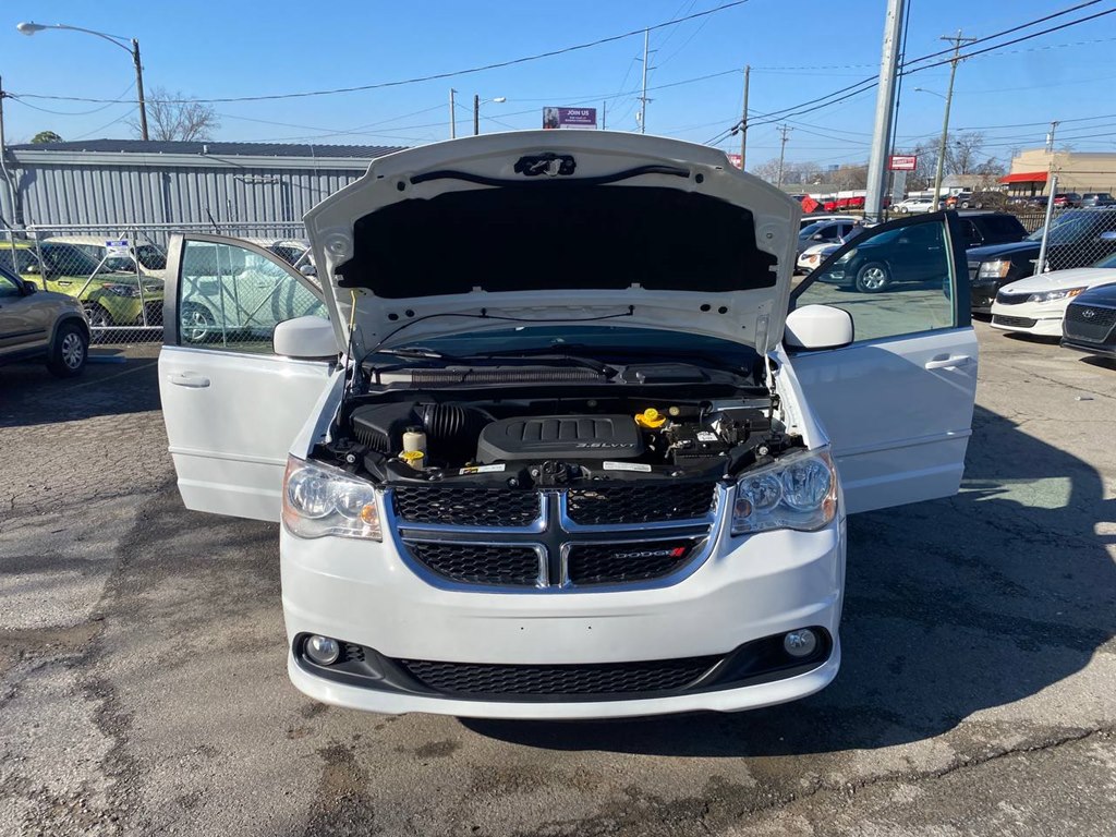 Photo 10 of this DODGE GRAND CARAVAN