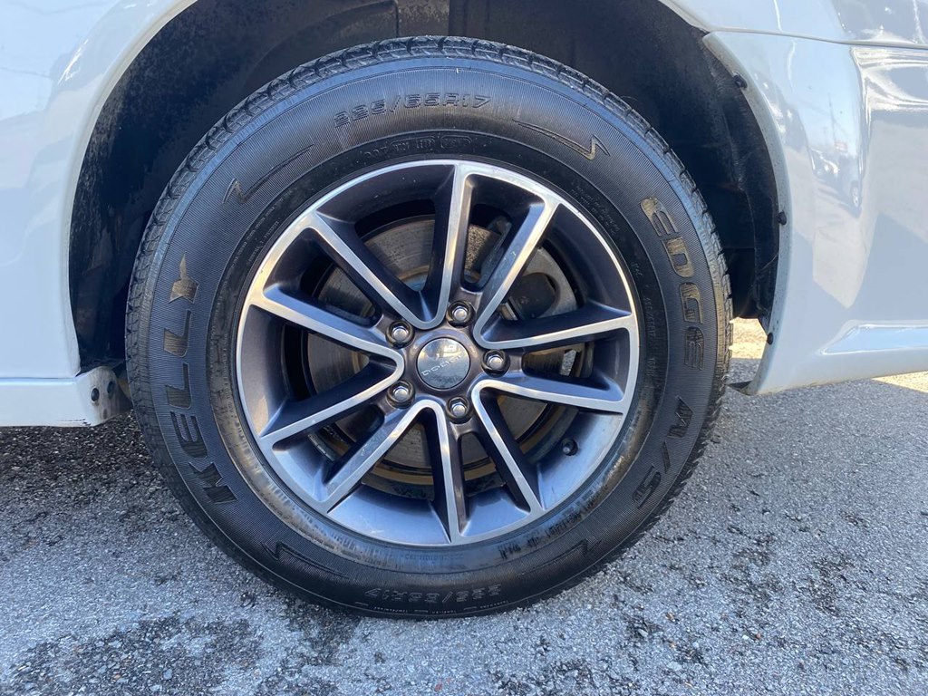 Photo 24 of this DODGE GRAND CARAVAN