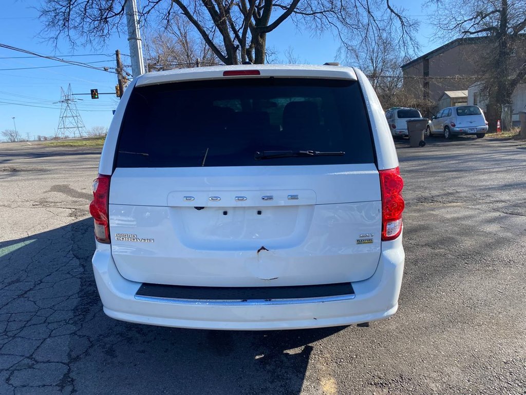 Photo 5 of this DODGE GRAND CARAVAN