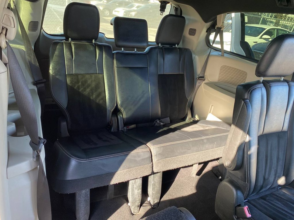 Photo 20 of this DODGE GRAND CARAVAN