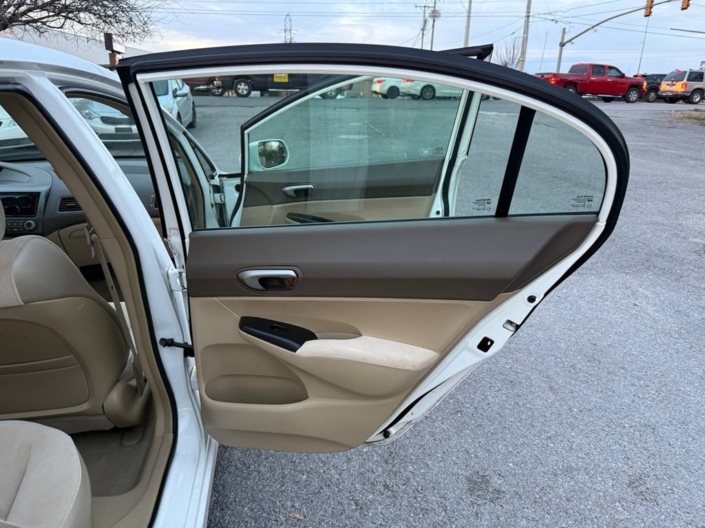 Photo 13 of this HONDA CIVIC