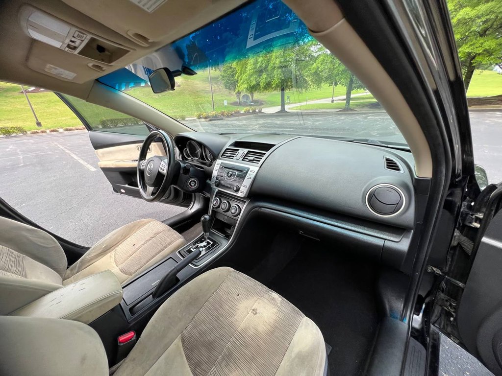 Photo 27 of this MAZDA 6