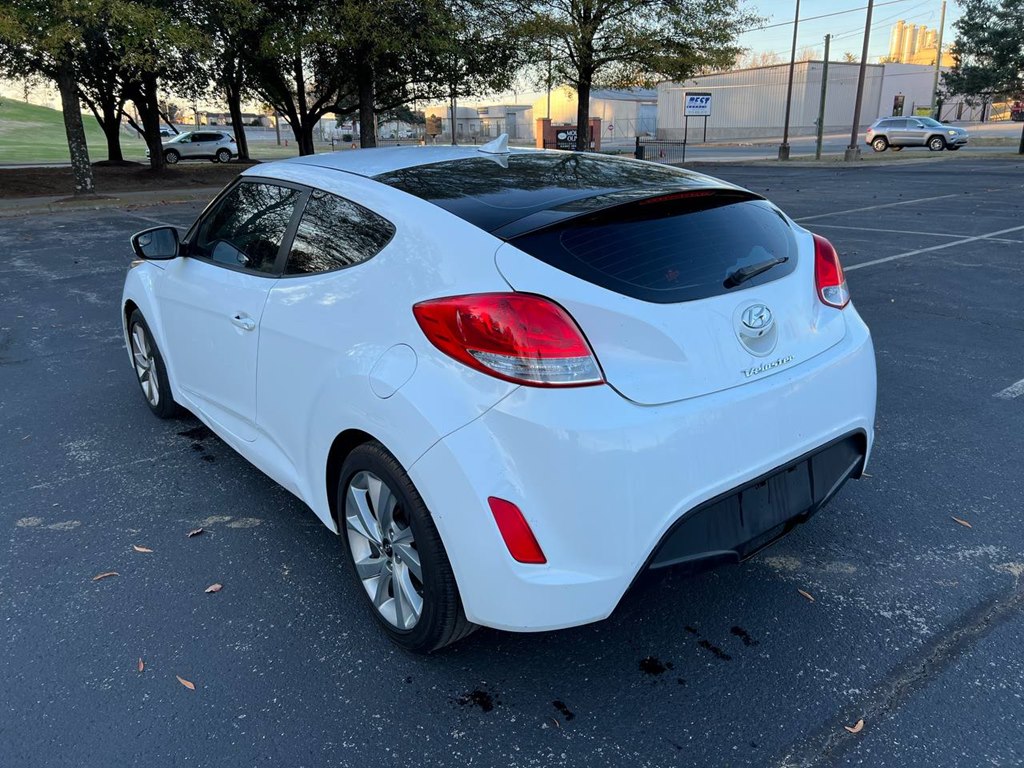 Photo 7 of this HYUNDAI VELOSTER