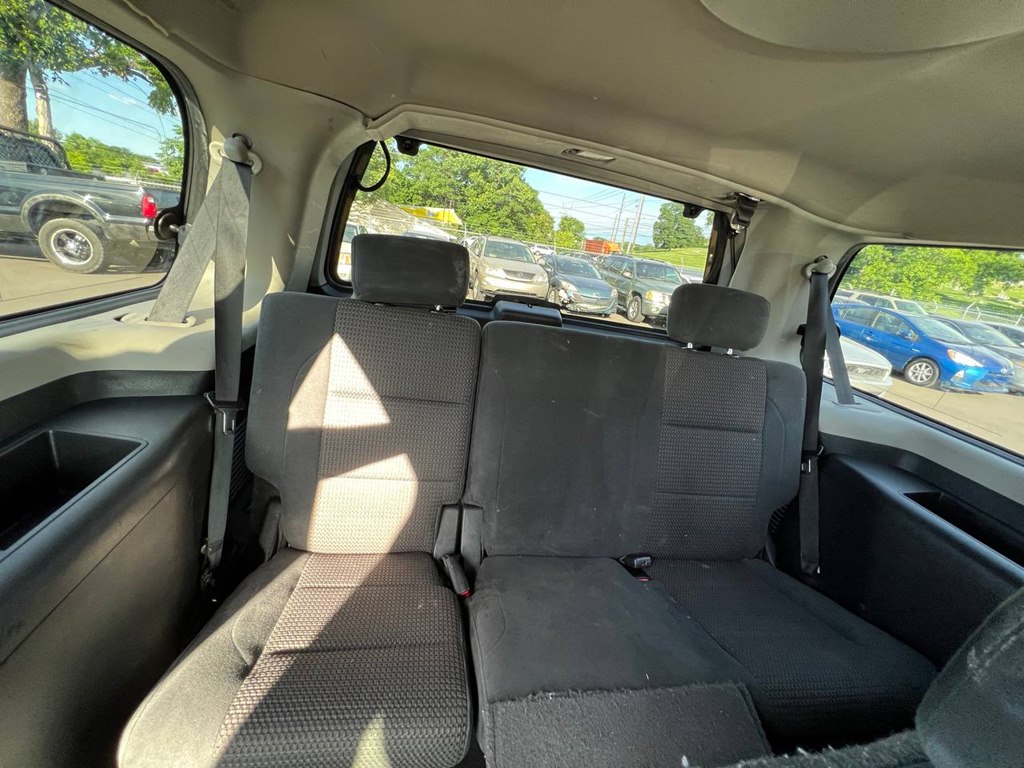 Photo 13 of this NISSAN ARMADA