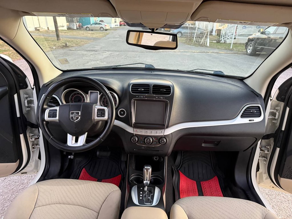 Photo 25 of this DODGE JOURNEY