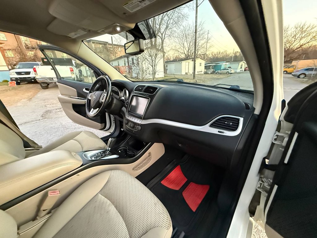 Photo 27 of this DODGE JOURNEY