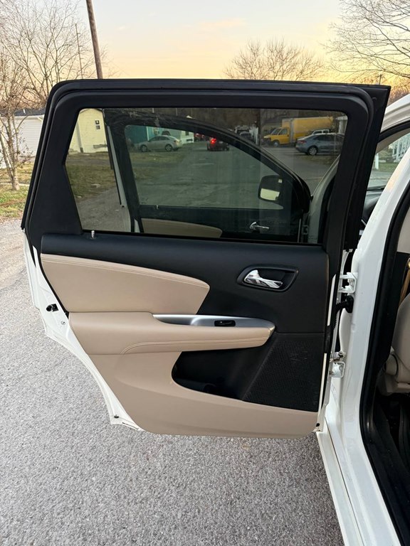 Photo 13 of this DODGE JOURNEY