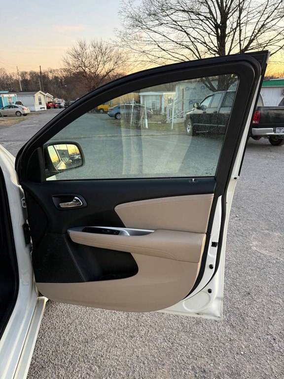 Photo 16 of this DODGE JOURNEY