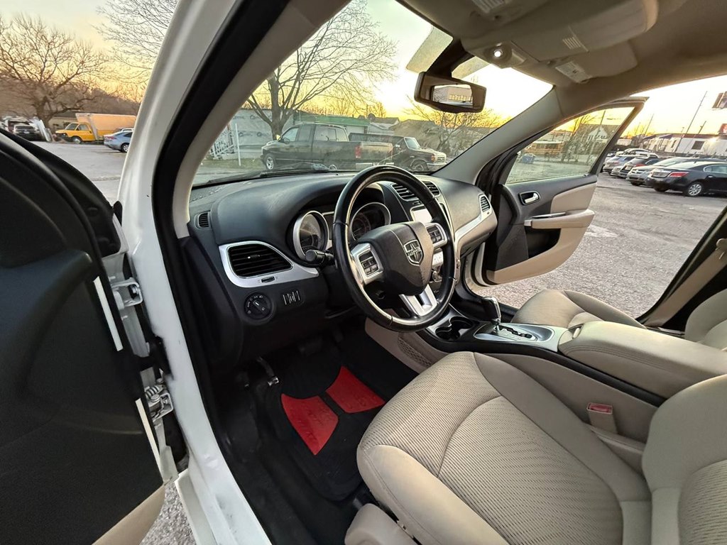 Photo 18 of this DODGE JOURNEY