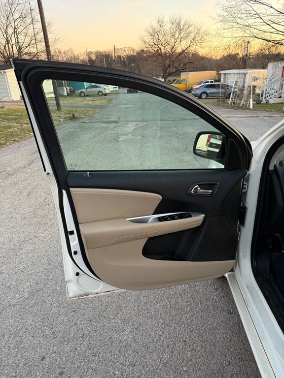 Photo 14 of this DODGE JOURNEY