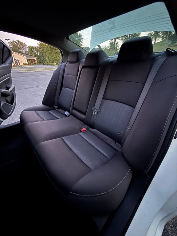 Photo 17 of this NISSAN ALTIMA