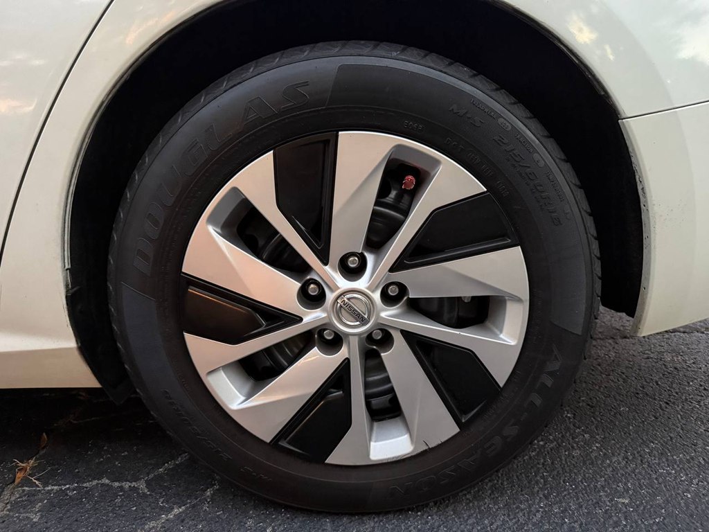 Photo 31 of this NISSAN ALTIMA