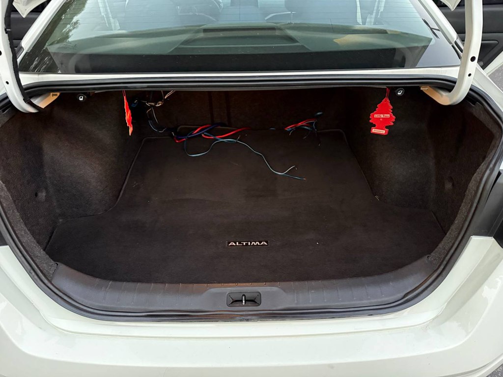 Photo 26 of this NISSAN ALTIMA