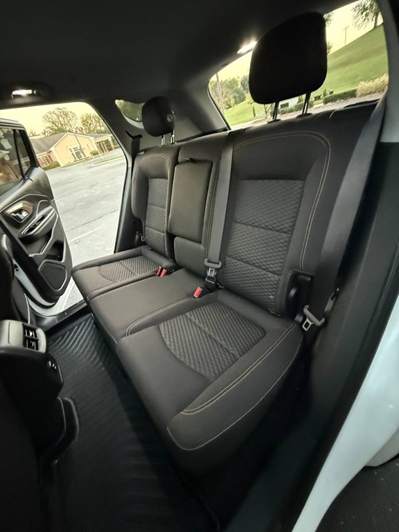 Photo 22 of this GMC TERRAIN