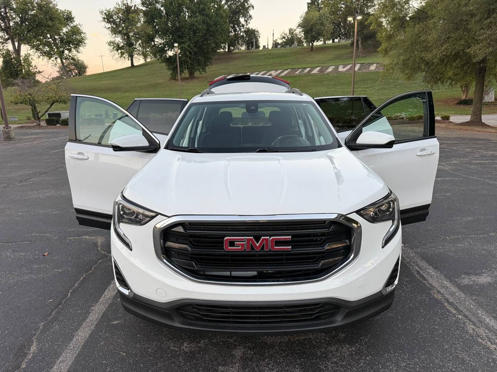 Photo 11 of this GMC TERRAIN