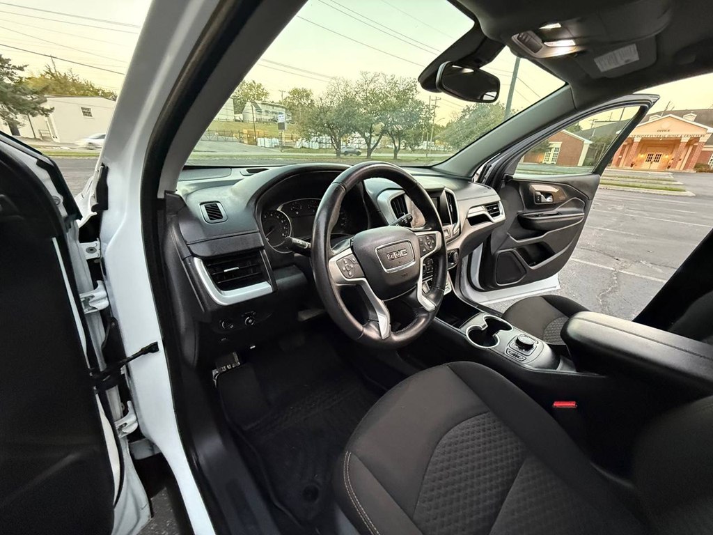 Photo 20 of this GMC TERRAIN