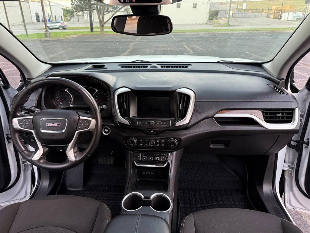 Photo 26 of this GMC TERRAIN